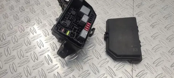 Toyota Yaris Fuse box set 826620DD30