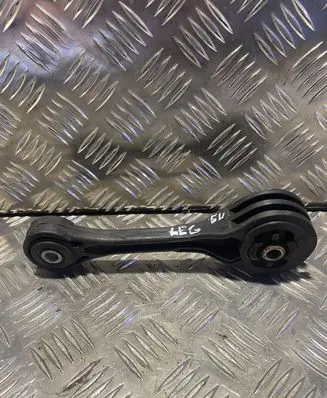Subaru Legacy Engine mount bracket