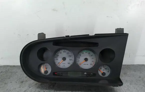 Speedometer (instrument cluster)