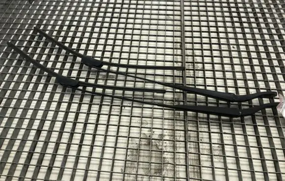 Opel Movano B Front wiper blade arm