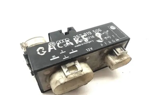 Volkswagen Golf IV Coolant fan relay 357919506 898718