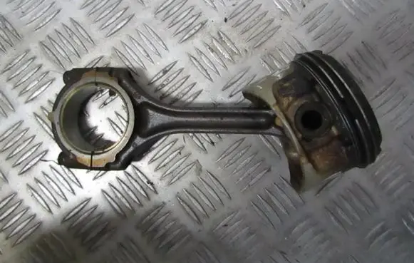 Renault Laguna II Piston with connecting rod