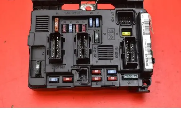 Citroen C3 Fuse box set 9643498780