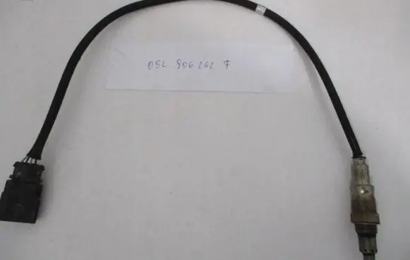 Volkswagen Touran III Lambda probe sensor 05L906262F