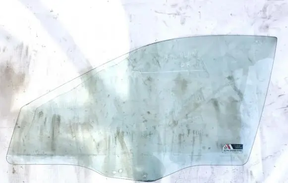 Mitsubishi Galant Front door window glass four-door