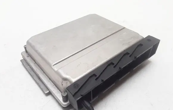 Volvo XC70 Engine control unit/module 8627455