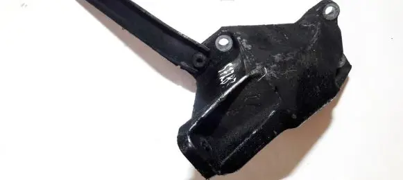 Audi A4 S4 B5 8D Engine mounting bracket 8d0199307l