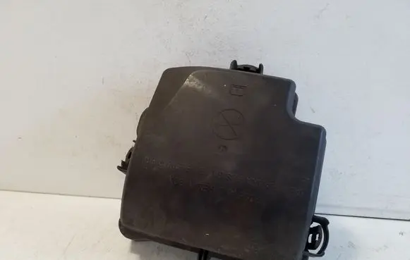 Iveco Daily 6th gen Fuse box cover 5801393356