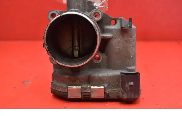 Ford Focus Throttle body valve 7S7G9F991BA