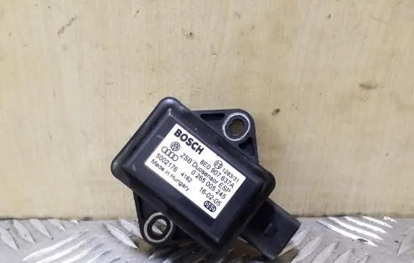 Volkswagen PASSAT B5.5 ESP acceleration yaw rate sensor 8E0907637A 0265005245