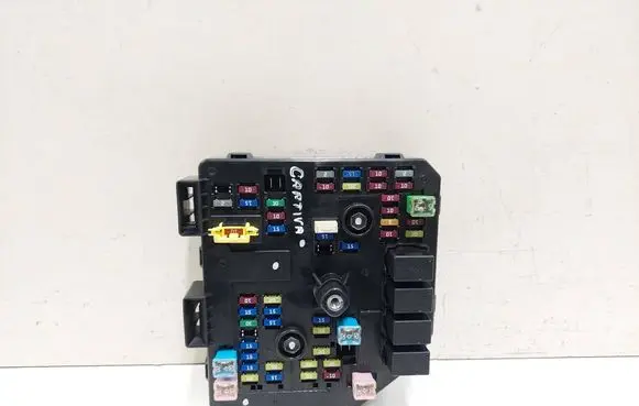 Chevrolet Captiva Fuse module 95903657 3657U