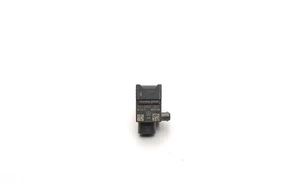 Mercedes-Benz E W213 Airbag deployment crash/impact sensor A2139051300 869108 24078