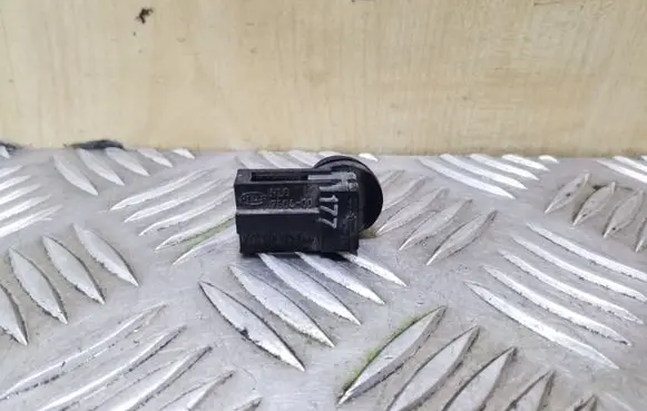 Audi A3 S3 8L Interior temperature sensor 1H0907543A