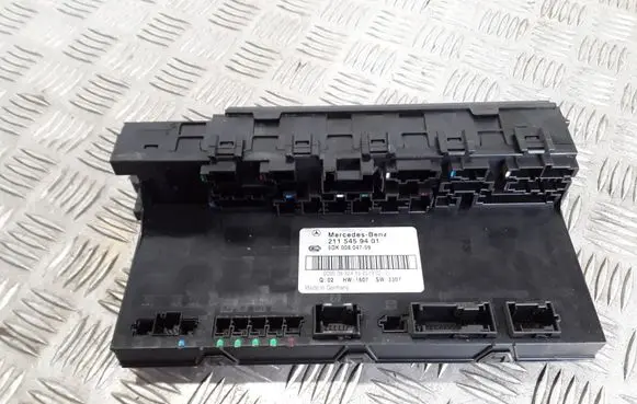 Mercedes-Benz E W211 Fuse module 2115459401 5DK00804759