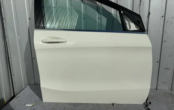 Mercedes-Benz B W246 W242 Front door 