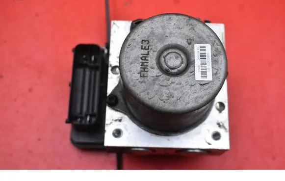 Hyundai ix35 ABS Pump 589202Y300