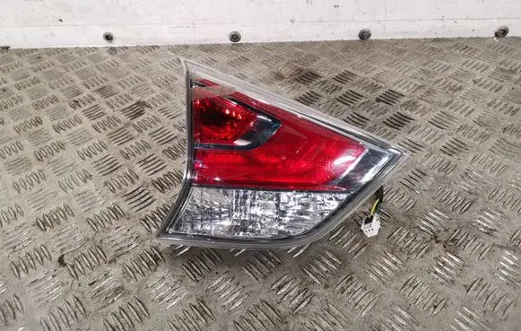 Nissan X-Trail T32 Tailgate rear/tail lights 22617939