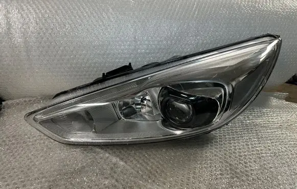 Ford Focus Headlight/headlamp F1EB13D155AG