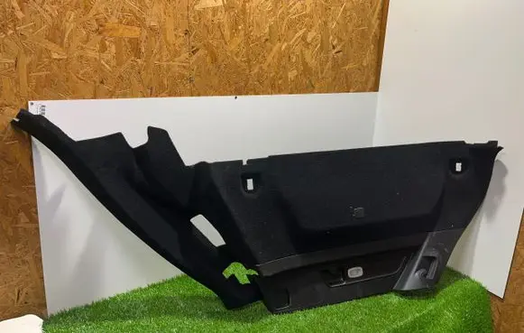 Mercedes-Benz GLE W167 Trunk/boot lower side trim panel a1676907312