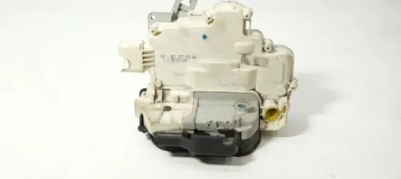 Audi A4 S4 B7 8E 8H Front door lock 8E1837015AA