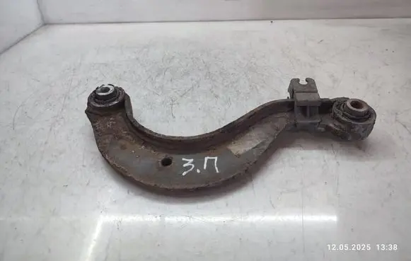 Volkswagen Tiguan Rear control arm