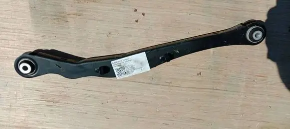 BMW X1 U11 Rear control arm 6895885