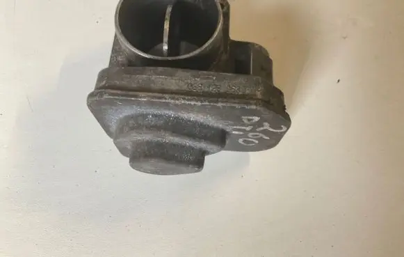 Skoda Octavia Mk1 (1U) Throttle valve 038128063C
