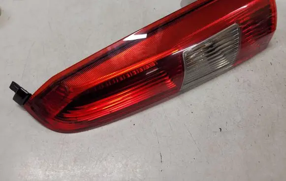 Volvo V70 Rear/tail lights 152844 9154494