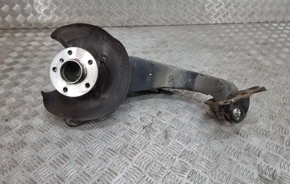 Mini One - Cooper F56 F55 Rear wheel hub 6851575