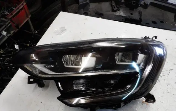 Renault Megane IV Headlight/headlamp 260601197R 90060928
