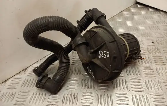 Seat Altea XL Secondary air pump 06A13133C