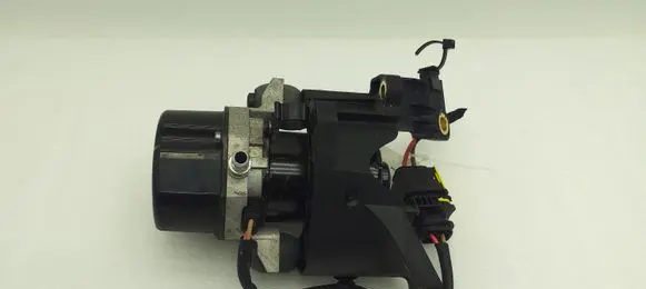 Mercedes-Benz EQA Vacuum pump A0004303500