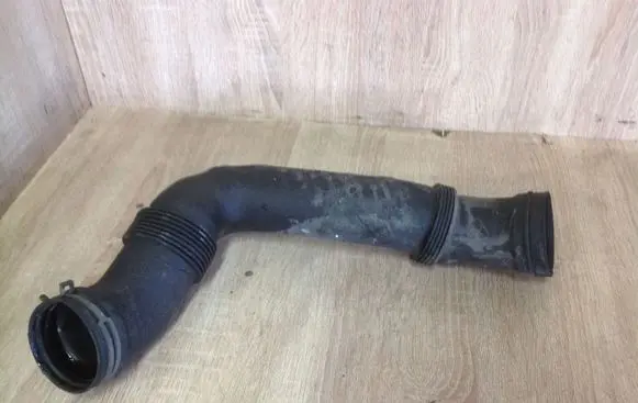 Audi A3 S3 8P Air intake duct part 1K0129618AJ