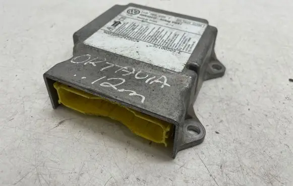 Skoda Octavia Mk3 (5E) Airbag control unit/module 1K0909605T