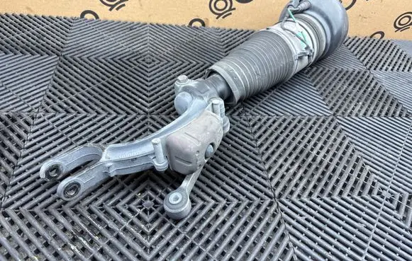 Audi A8 S8 D4 4H Air suspension front shock absorber 4H0616039AD 302014 308613501