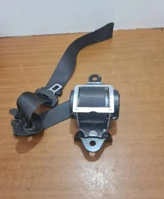 Mini One - Cooper Clubman R55 Front seatbelt 608354700B 071106