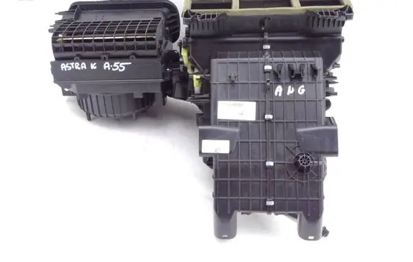 Opel Astra K Interior heater climate box assembly housing 39080392