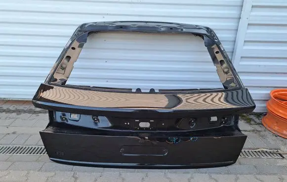 Audi Q8 Truck tailgate 