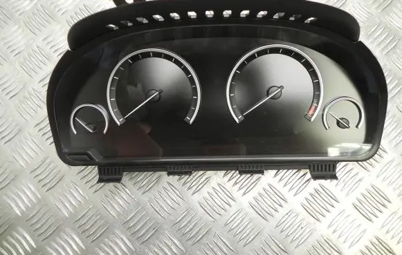 BMW 2 F46 Speedometer (instrument cluster) 9232945 B1348
