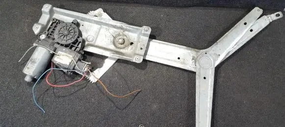 Opel Tigra A Sliding door window regulator with motor 90520200