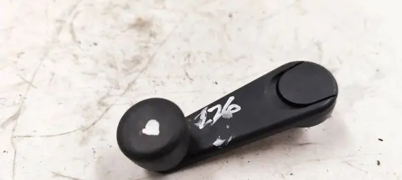 BMW 3 E46 Rear door window winding handle 81225032