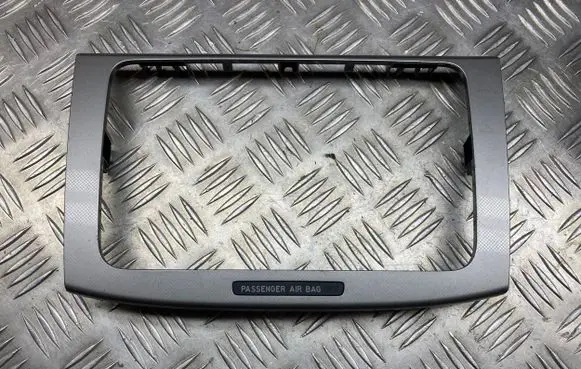 Volkswagen PASSAT B6 Radio/GPS head unit trim 3C0858069M