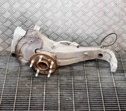 Tesla Model S Front wheel hub