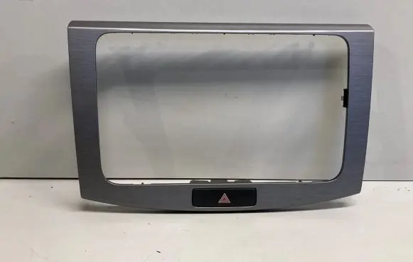 Radio/GPS head unit trim