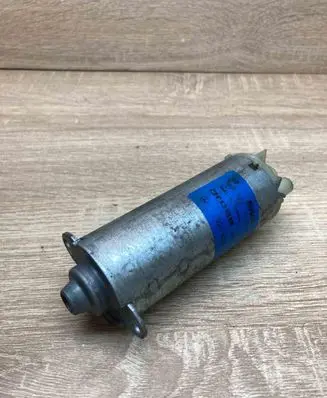 Mercedes-Benz S W220 Seat adjustment motor 2208201541 0130002566
