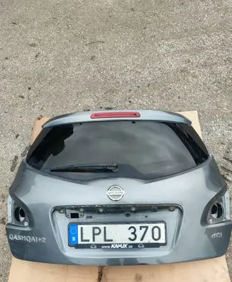 Nissan Qashqai+2 Tailgate/trunk/boot lid 