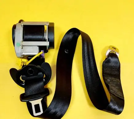Volkswagen Golf V Front seatbelt 1K4857705D