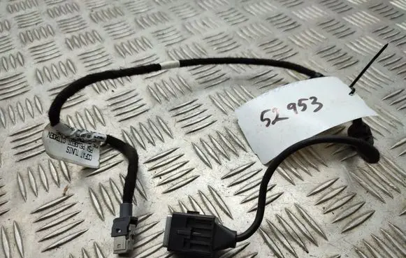Peugeot 308 USB socket connector 9806048180