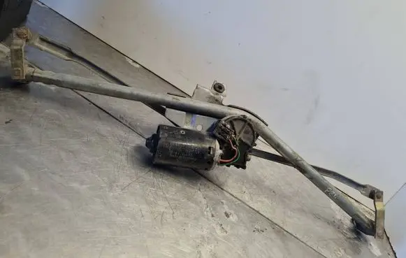 Volkswagen PASSAT B4 Wiper motor 3A1955113 0390241124 058951211