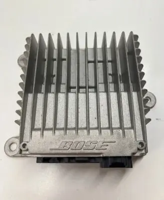 Renault Megane III Sound amplifier 280636318R 12264031 0253050030191